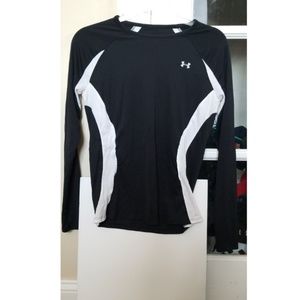 Black and white work out shirt